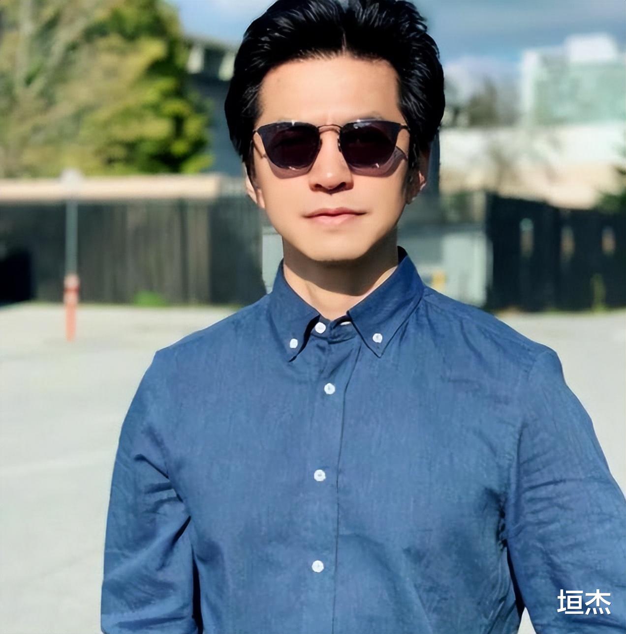 马思纯|“音乐诗人”李健：在人大座谈会打败靳东，用学识征服学子