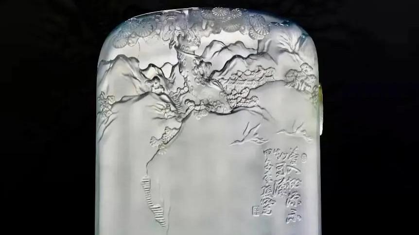 翡翠|翡翠与和田玉的短兵相接！盘点两大玉种的胜败优劣！