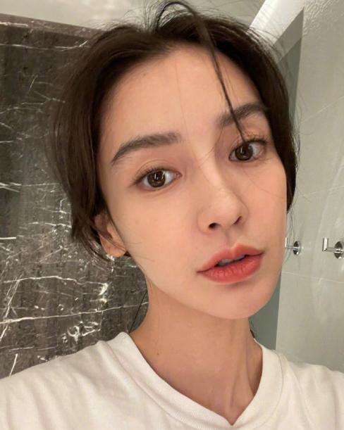 |“2022.2.22”，女星纷纷晒自拍！杨颖瘦了，苍井空憔悴了！