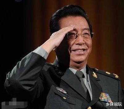 李双江|“逆子”入狱2576天,81岁李双江四处商演赚钱,可怜天下父母心