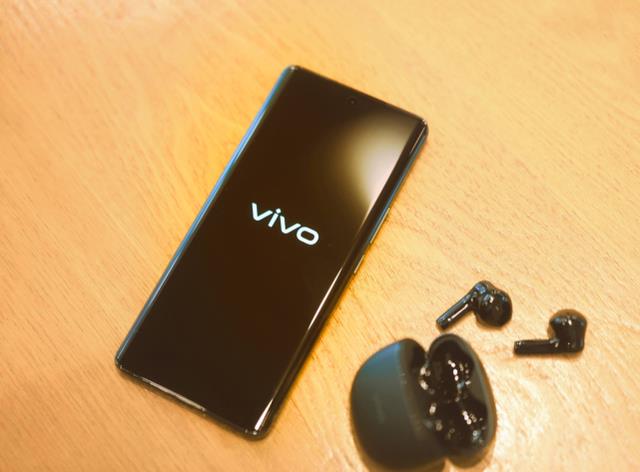 vivoS15Pro跌至冰点价，不仅配置全面，而且颜值超高，值得入手