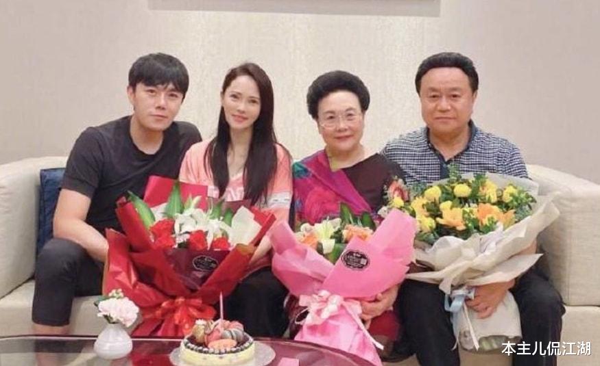 肖战|打脸前夫，再婚迎来“第二春”，这8位女星个个被老公宠上天