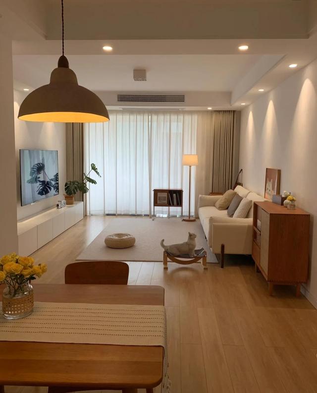 年轻夫妇拒绝“过度装修”，把131㎡家装修得堪称教科书，超羡慕
