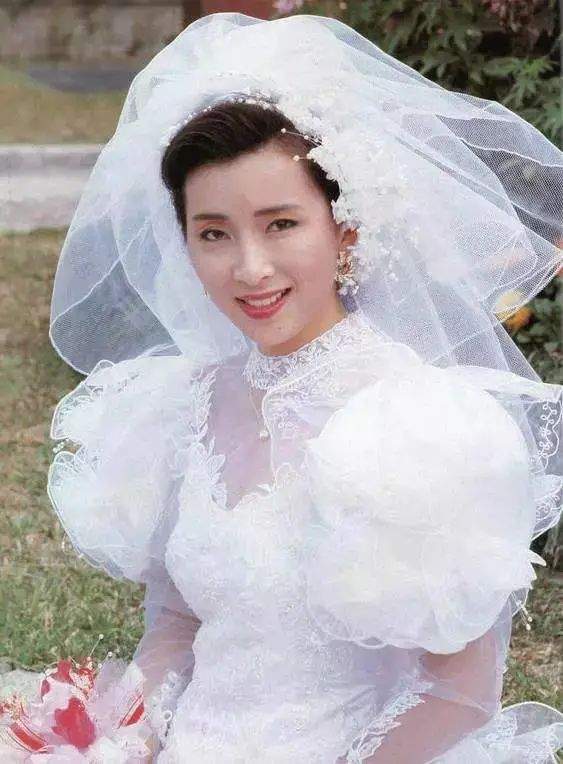 刘銮雄|4位未婚生子的女星,打死也不说孩子父亲是谁,最长保密25年了