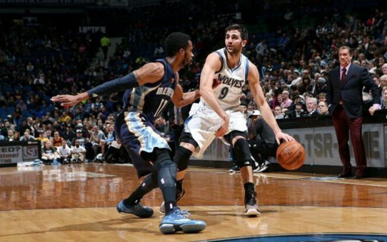 爵士队|美职篮NBA：灰熊vs森林狼 独行侠vs爵士