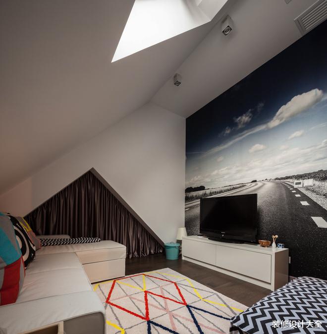 老公买了顶楼复式,160㎡,改成6间房,双方父母都能住进来!