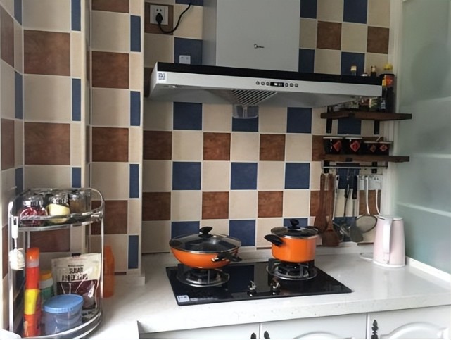 电视背景墙这么好看，家具都上齐了，就等入住了