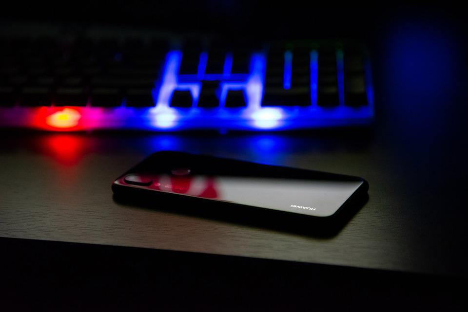 华为手机|华为手机有什么优缺点?用了2年,老用户来说说心里话