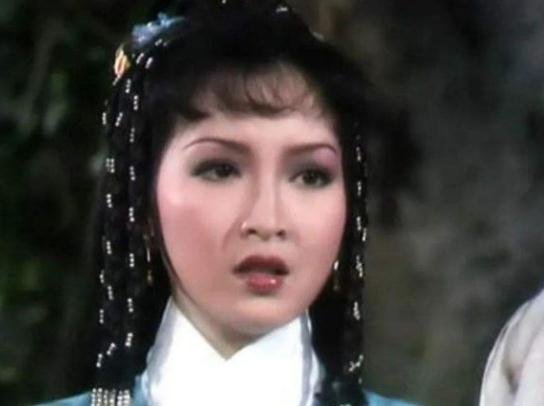 天龙八部|在《天龙八部》演阿朱的女星，放在一起看，颜值对比