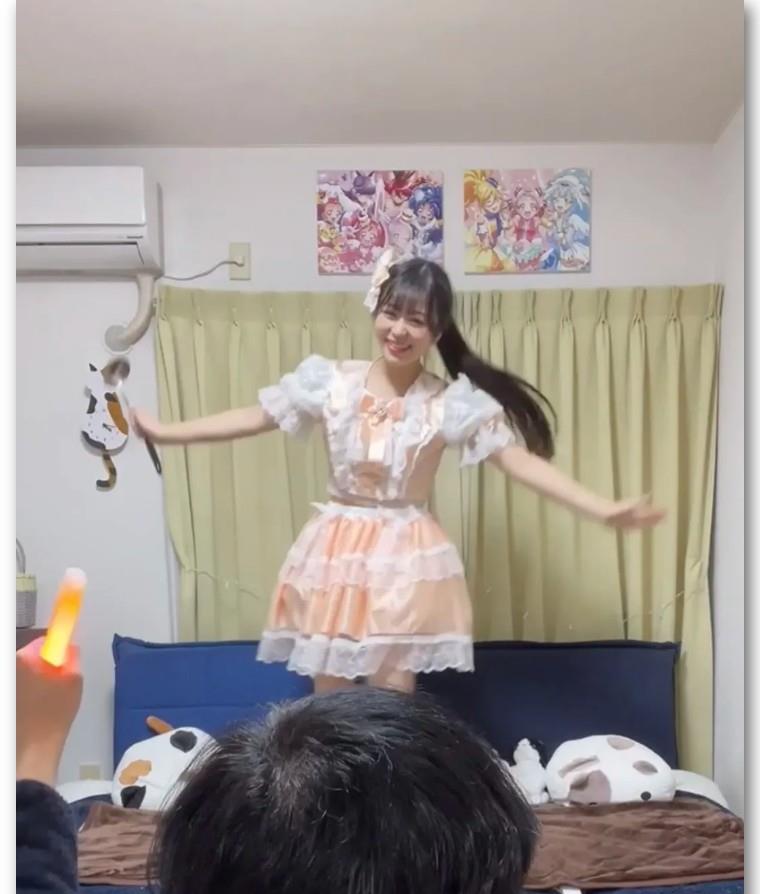 |日本47岁宅男粉丝把20岁少女偶像娶回家了！网友：祝福但不看好