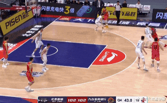 林书豪|北京被吉林绝杀，三个细节印证，雅尼斯换下林书豪“犯大错”
