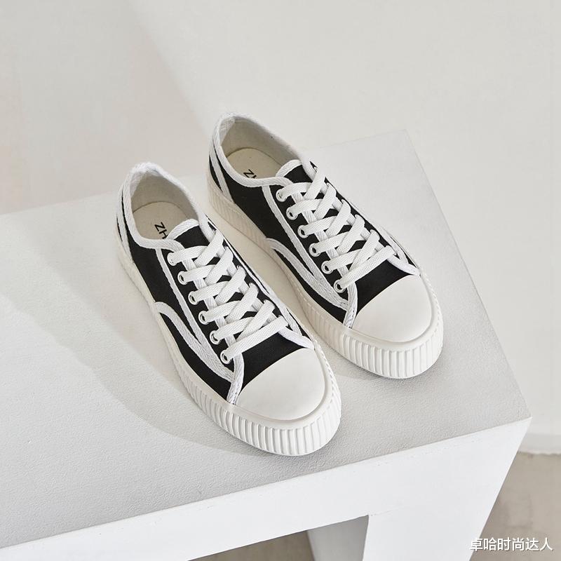 ?必须夸一下!简约帆布鞋真的是减龄小能手