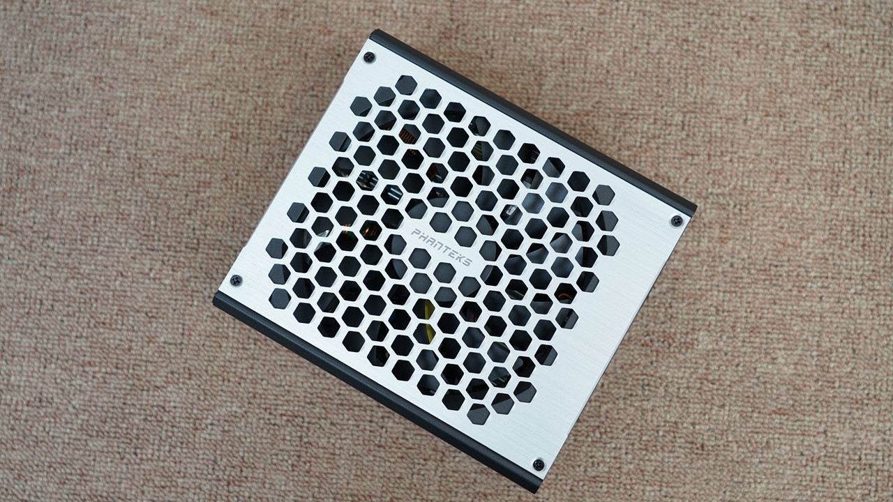 白金|支持双系统、还能战未来？追风者Revolt X 1200W白金电源开箱拆解分享