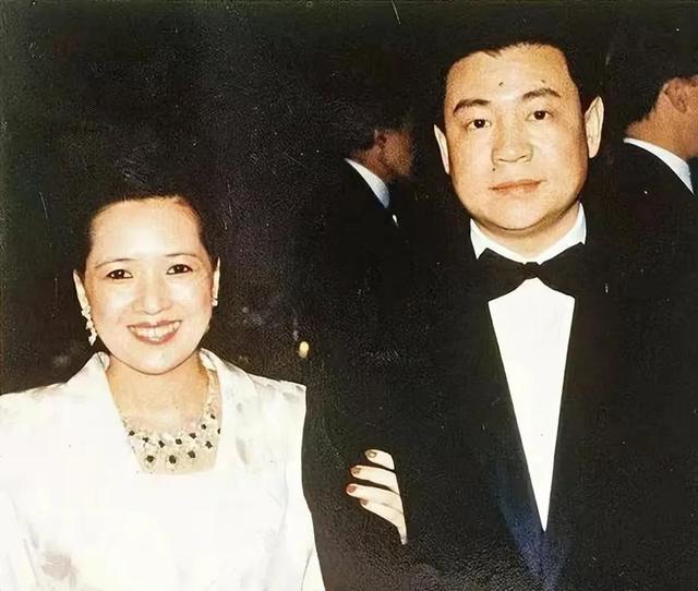 杰拉德·皮克|刘鸣炜杀伐果断:用刘銮雄李嘉欣绯闻赚钱,一箭双雕帮宝咏琴出气