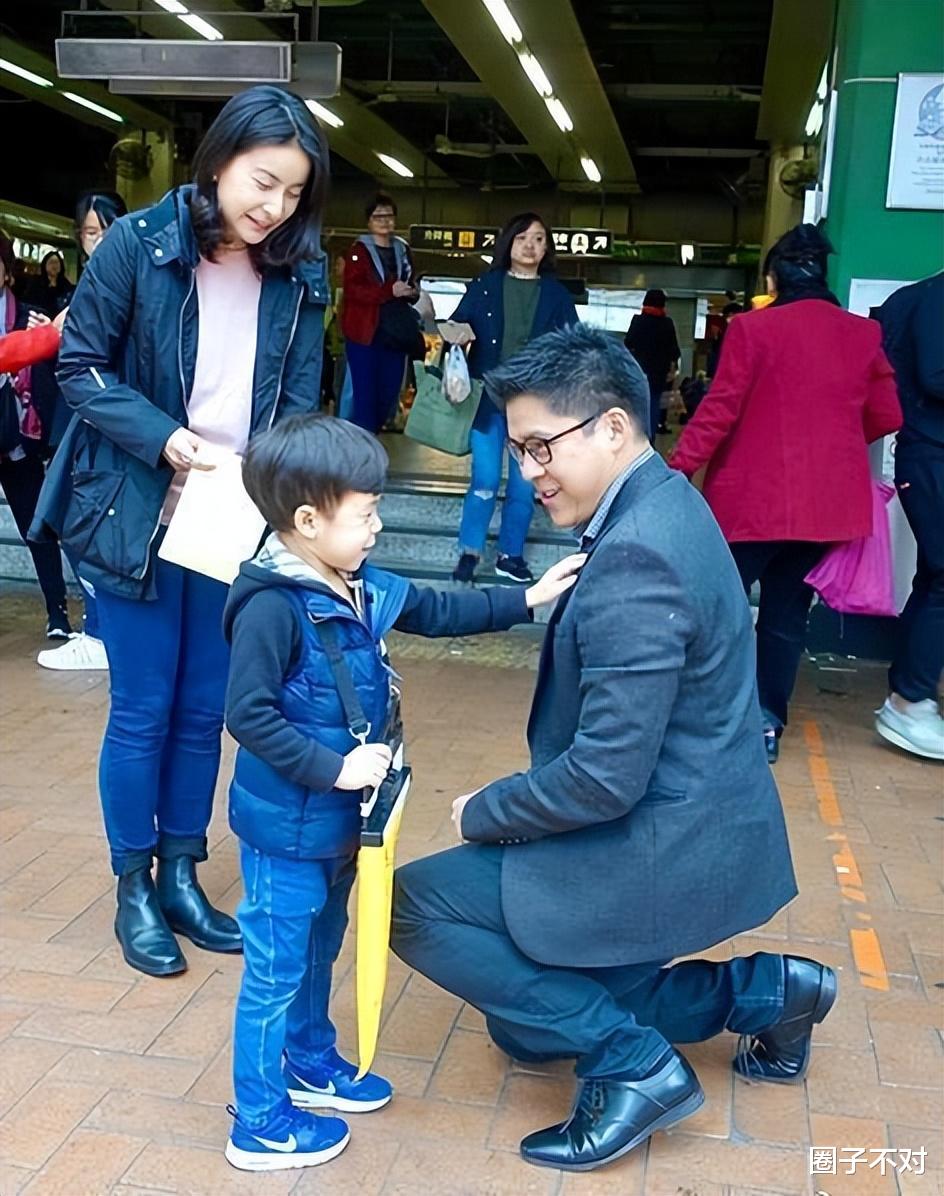 霍启刚|霍启刚:因失去3千亿继承权,遭前任抛弃,郭晶晶为何甘愿接受他