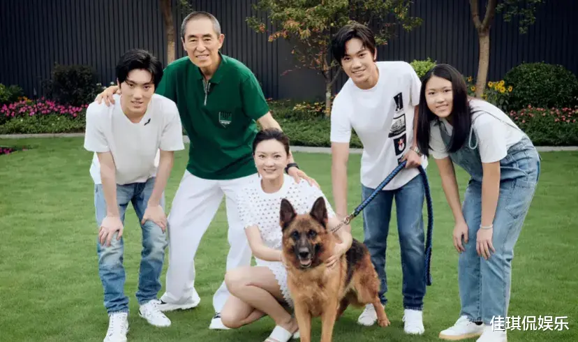 张艺谋|张艺谋娇妻罕见爆照，一袭芭蕾舞裙显年轻，相差31岁爱情令人羡慕