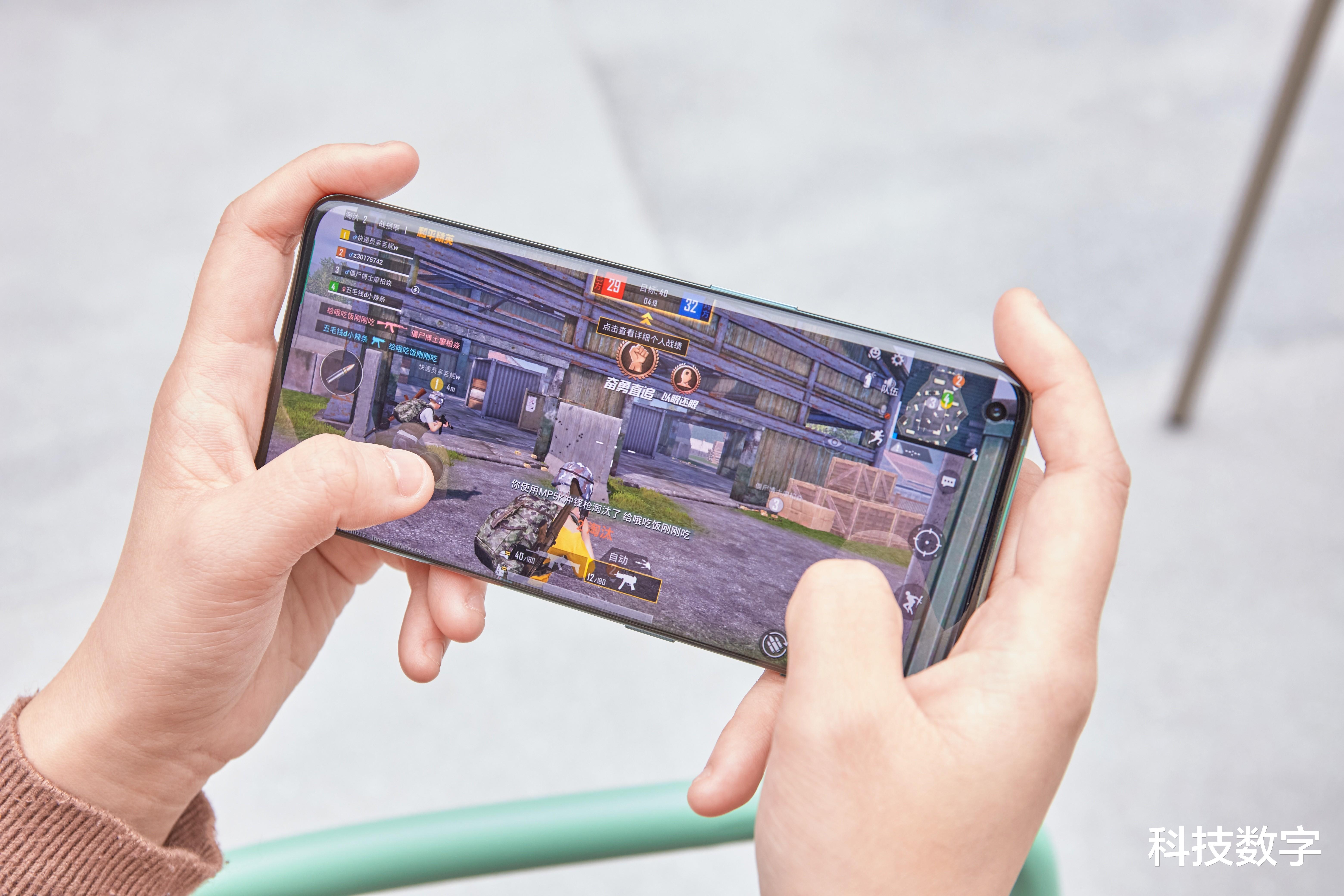 一加科技|为什么选骁龙8旗舰都绕不开一加10 Pro?这些用户评价真相了