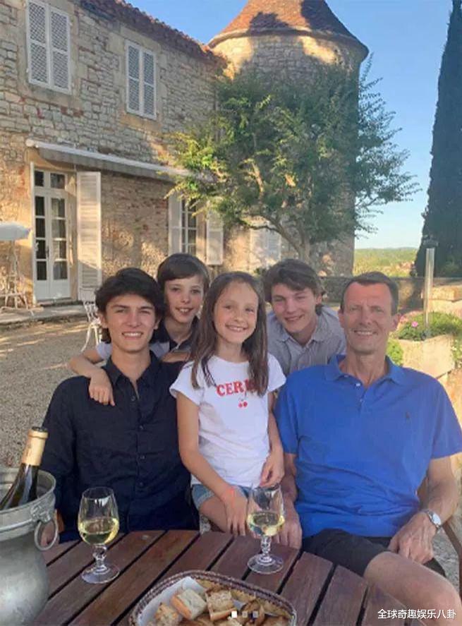 丹麦|丹麦议会开幕，王室“神奇四侠”出席，女王玛格丽特展示新君主制