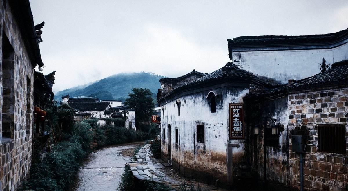 |中国值得躺平的八个原生态古村落，最适合11月份去，便宜又实惠