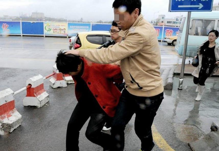人贩子吐真言:我们拐娃也要看人,有3种孩子我们避之不及