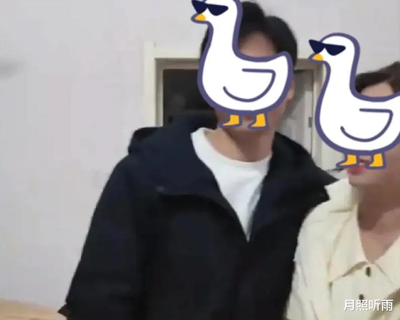 浙江:儿女同时带对象回家,妈妈笑得合不拢嘴:终于都有人要了