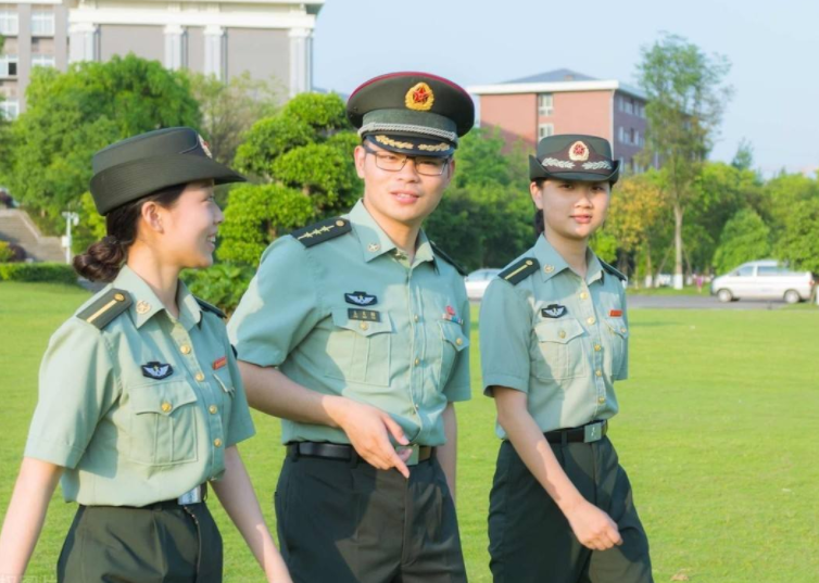 文职|军队文职招聘遇“瓶颈”，诸多岗位没人报考，薪资近万却无人问津
