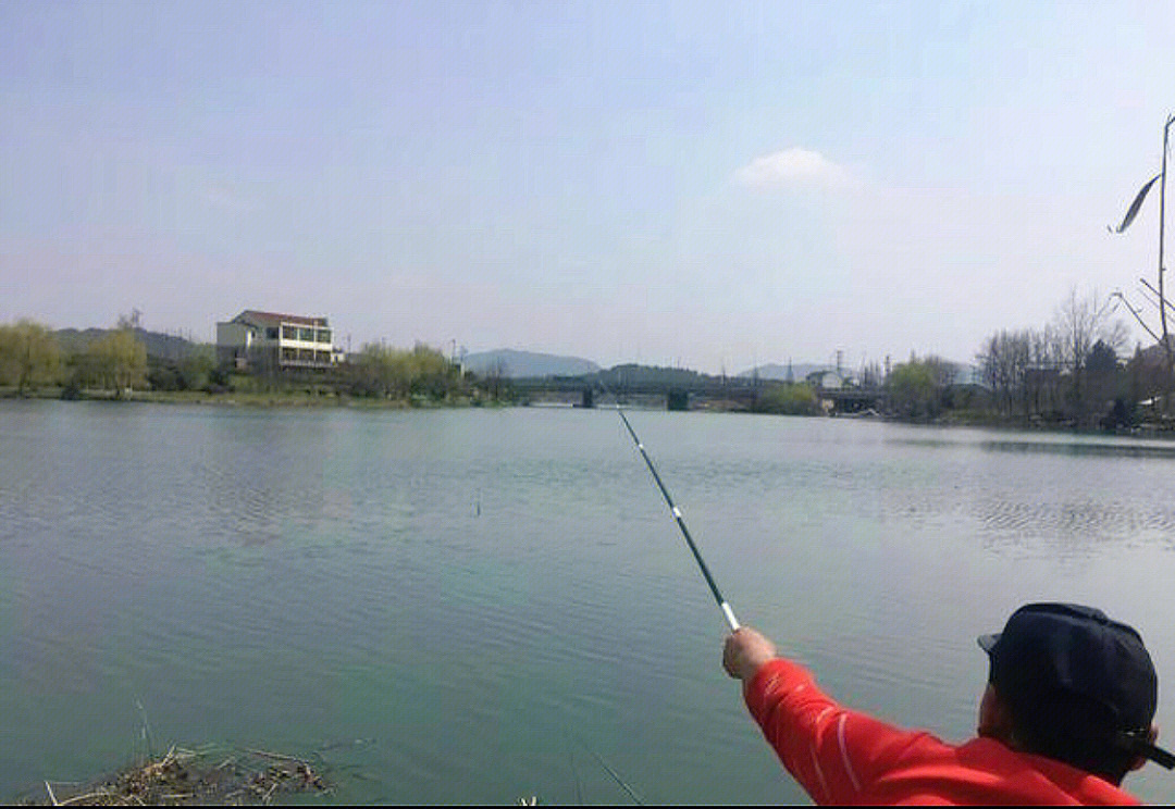 |野外钓鱼的八个实用技巧