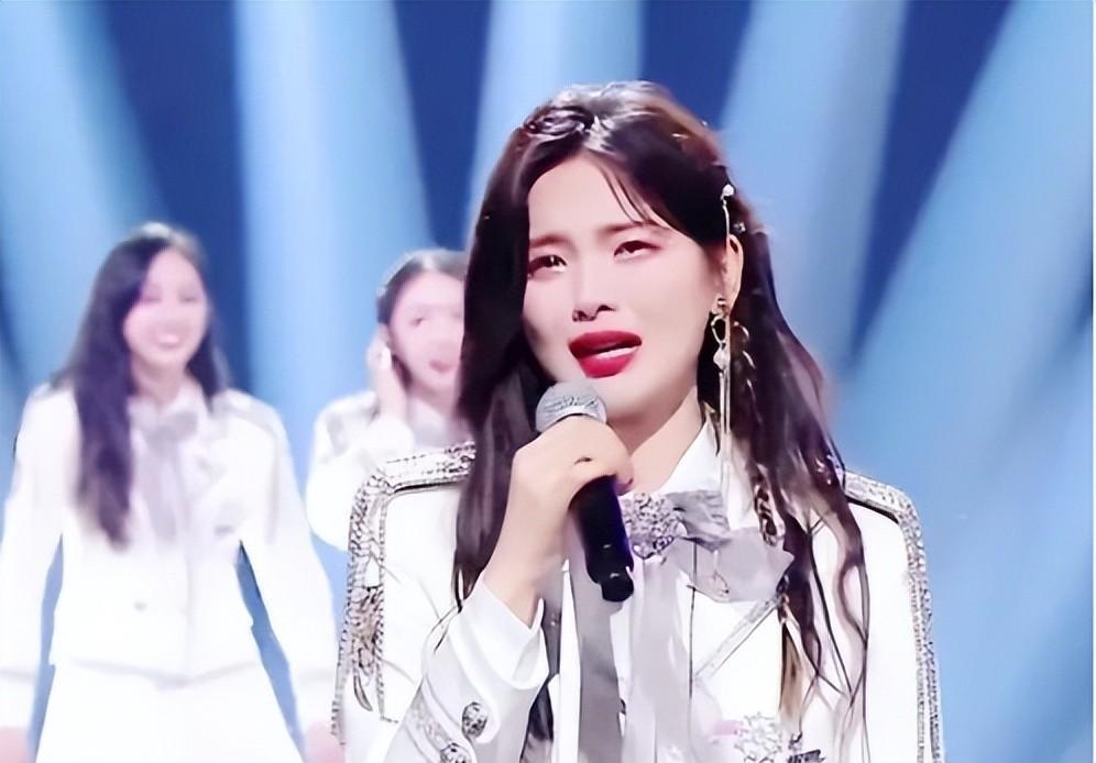 杨超越|哭都不会哭,还当什么演员?