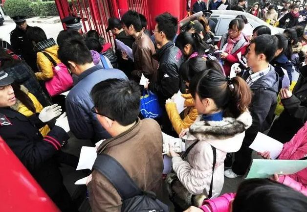 招聘|教育部直属事业单位开启招聘，人才急缺，免除参加笔试，别错过