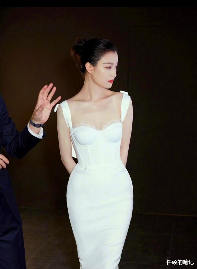 王紫璇|有一种性感，叫“腰臀比”刚刚好，再低调，这几位女明星也藏不住