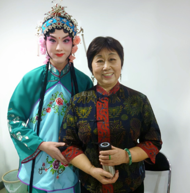 豫剧|豫剧表演艺术家张梅贞去世，享年80岁，上月还公开露面送别马金凤老师