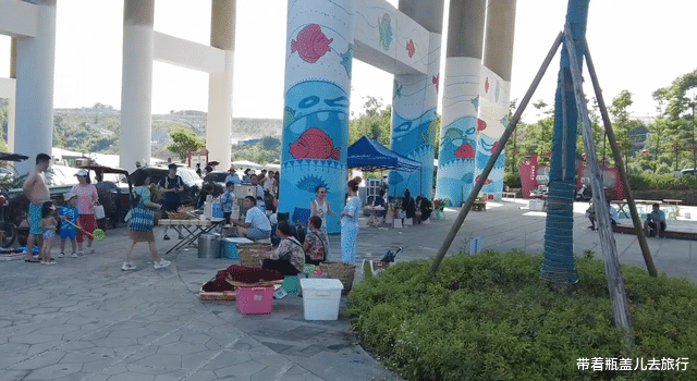 贵州|重庆主城竟有这样一个避暑秘境，每天上千人游玩，溯溪耍水全免费