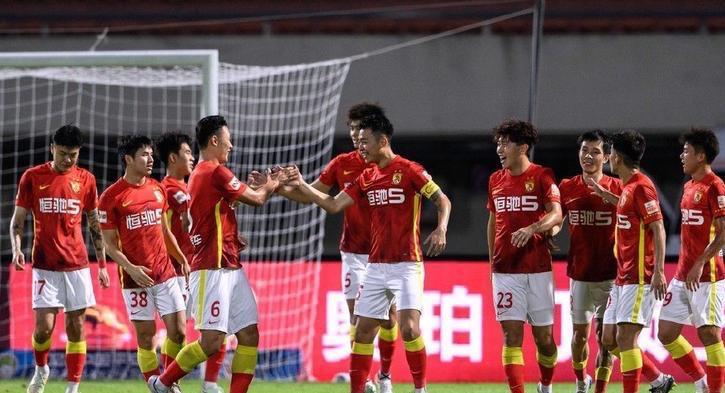 1比5！广州恒大11轮不胜，郑智难保级，一老将迎里程碑