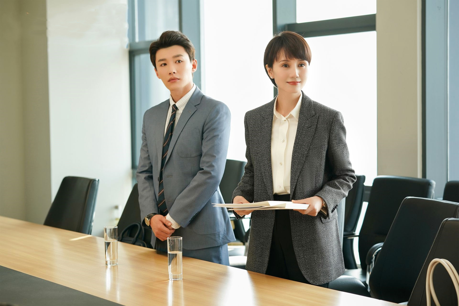 婚变|《玫瑰之战》：家庭主妇的觉醒，婚变和重回职场的双重考验