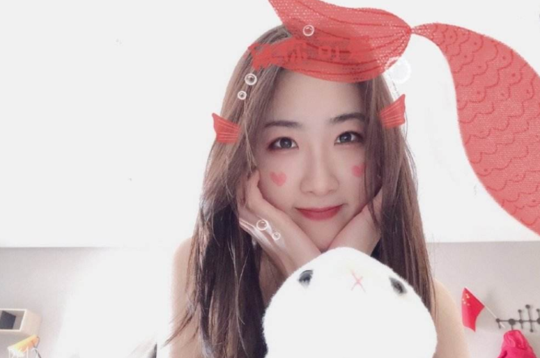 安以轩|冰上一舞翩若惊鸿,颜值与实力并存的她,堪称冰场上的“花蝴蝶”