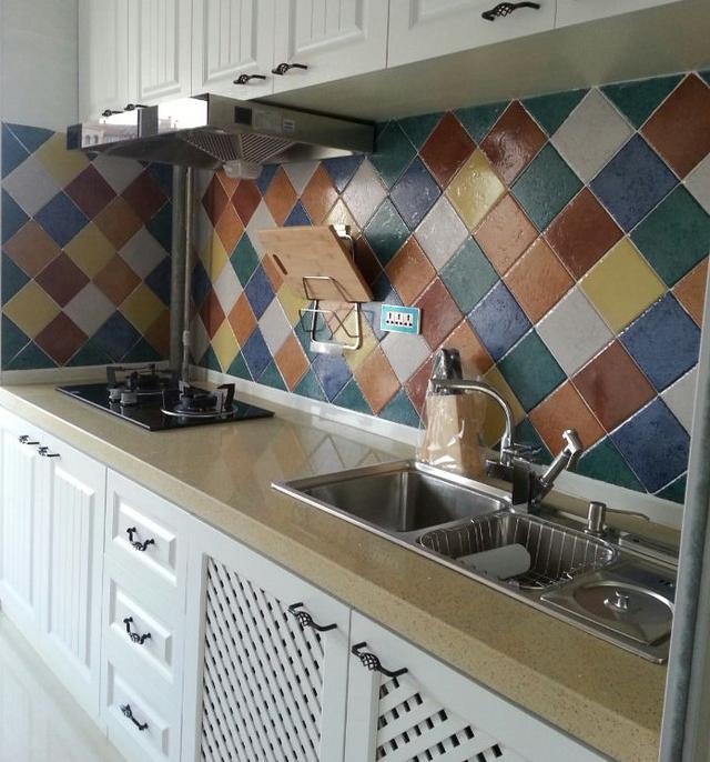 朋友新房装修毕业,简约风格大方实用,就是卧室厕所的设计难理解