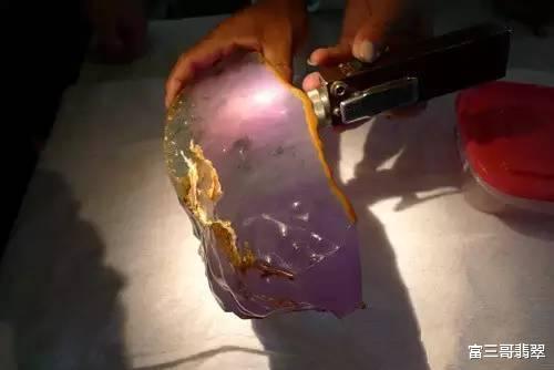 翡翠|最受行家追捧的4种顶级翡翠原石皮壳,可遇不可求