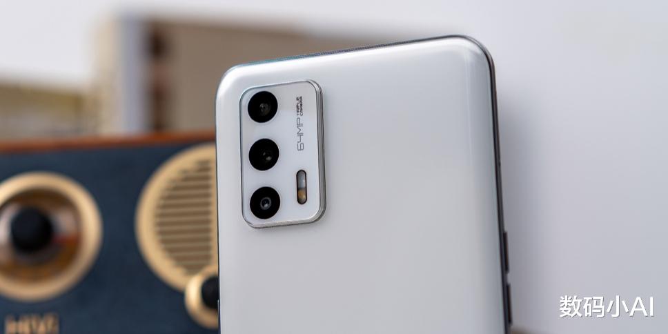 显卡|realme反击红米，12GB+256GB+65w快充，降至1999元