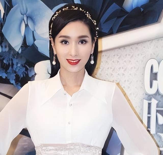 杨恭如|2002年，杨恭如“自毁前程”，她的母亲要背一半的责任