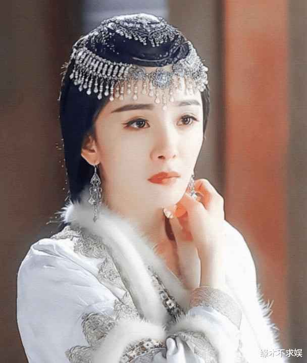 赵丽颖|34岁赵丽颖再演古偶剧，网友晒图质疑，其实生图里她长这样