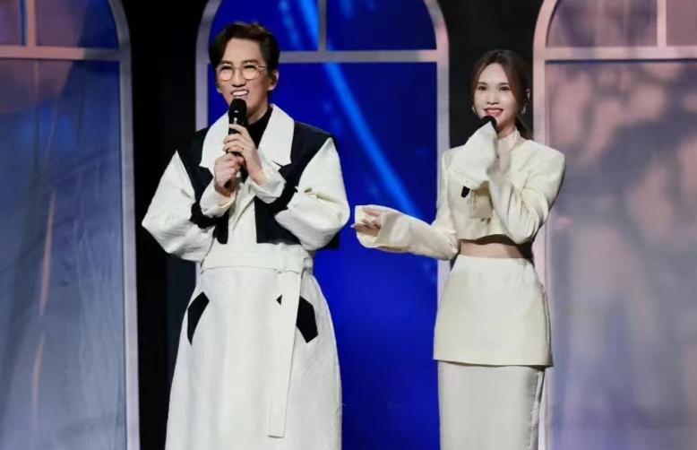 林志炫|《我们的歌4》团战继续，周传雄赢了林志炫杨丞琳，为何被淘汰了