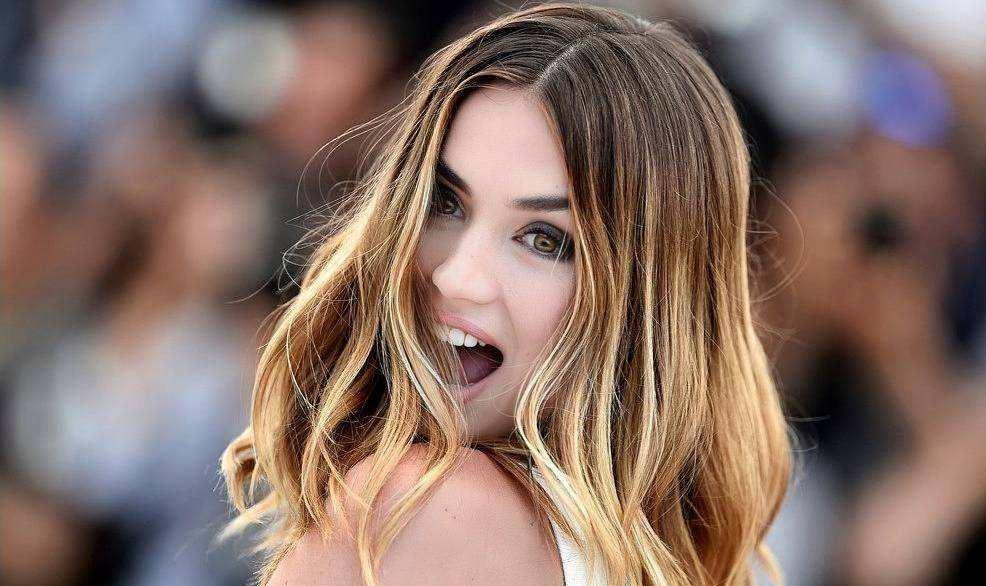 赵雅芝|想靠烂片碰瓷奖项,靠贩卖情怀的007,终究还是沦为笑柄