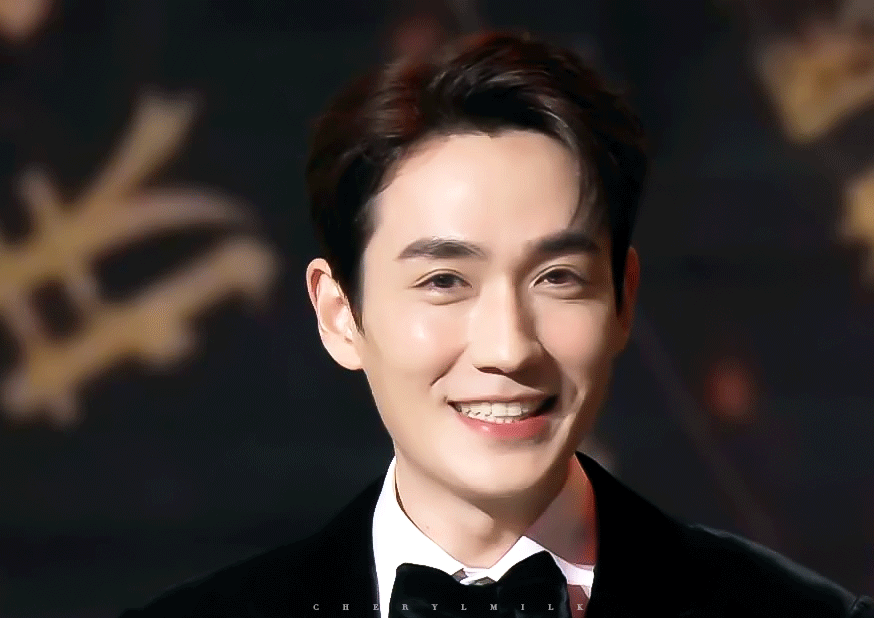 许凯|“龙须刘海”不要轻易尝试!有人仙气飘飘,有人酷似蟑螂精转世