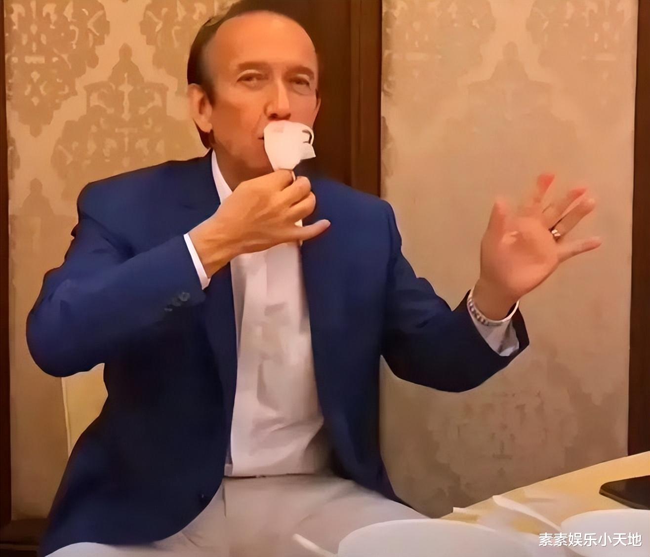 赌王|赌王何鸿燊外甥因魔术走红，长相和舅舅神似，比何猷君更像赌王