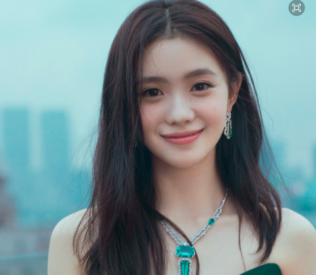 刘浩存|刘浩存官宣新代言!“万人嫌”抵不过资本扶持,网友:用了成秃子