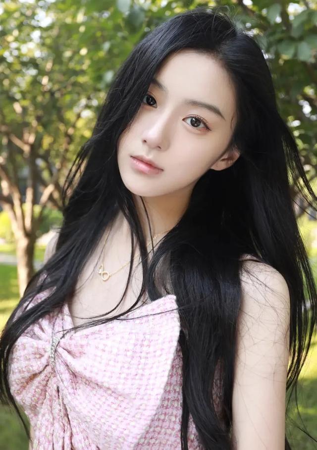 穆婷婷|没戏可拍,只能退圈?