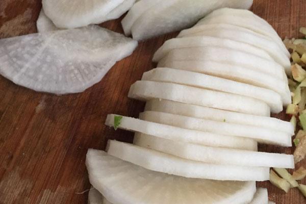 脾胃虚寒|脾虚百病生！不要慌，五种食物要多吃，养胃补脾或许不用吃药