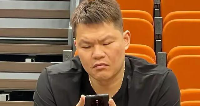 范子铭|范子铭转会合同再被挖出，报价胡明轩＋徐杰，朱芳雨差点成冤大头