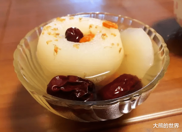 秋燥|秋燥伤肺！无论男女，都要常吃5种“润肺食材”，护好肺好过秋