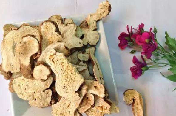 枸杞|它和枸杞是“好闺蜜”，一起搭配来泡水，或许把肾补满，肝也净了